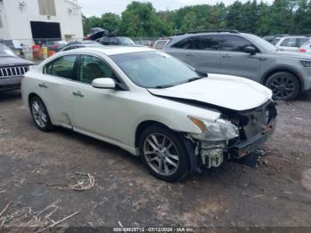  Salvage Nissan Maxima