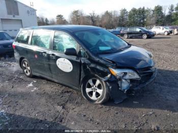  Salvage Toyota Sienna