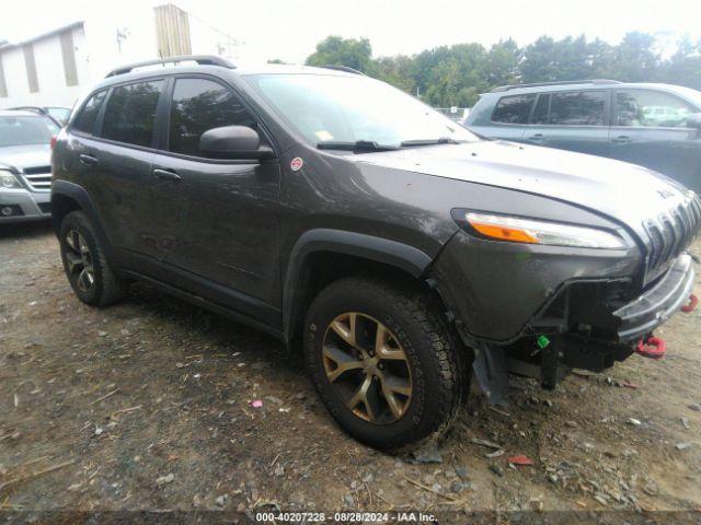  Salvage Jeep Cherokee