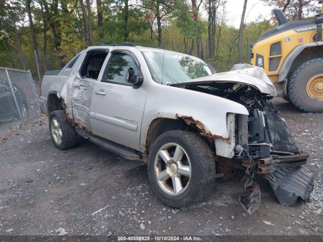  Salvage Chevrolet Avalanche 1500