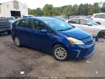  Salvage Toyota Prius v