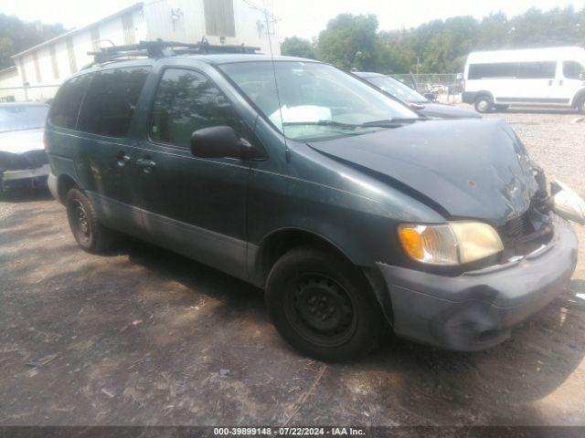  Salvage Toyota Sienna