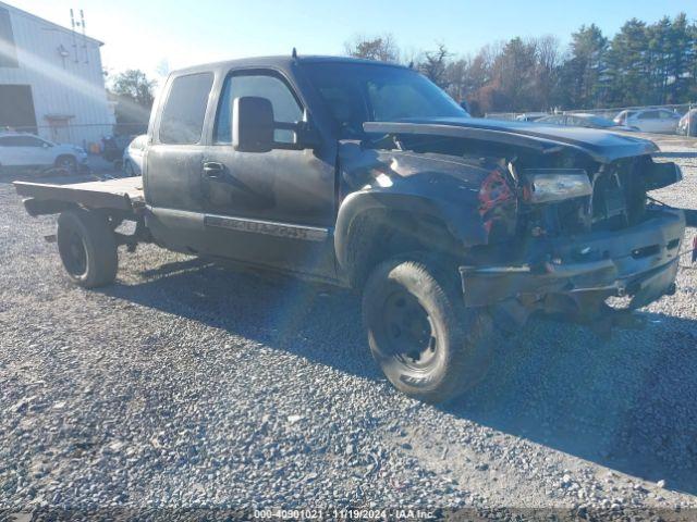  Salvage Chevrolet Silverado 2500