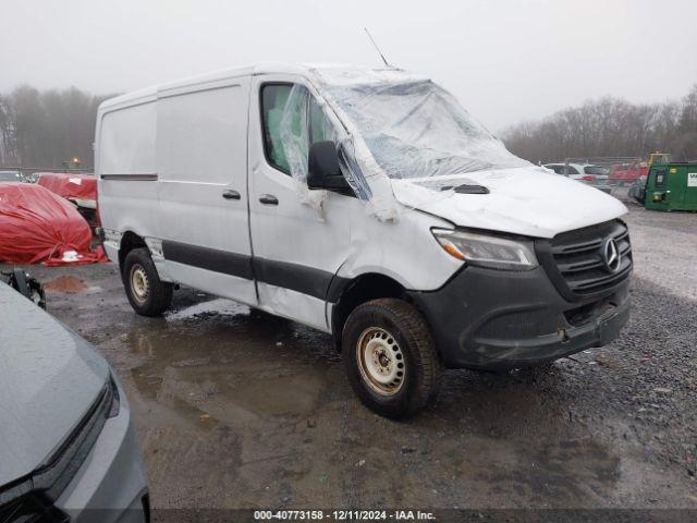  Salvage Mercedes-Benz Sprinter 2500