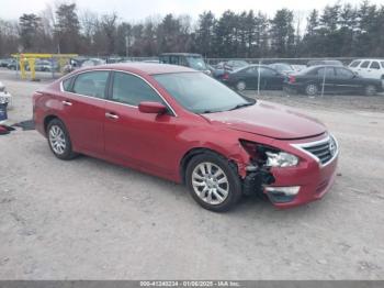  Salvage Nissan Altima