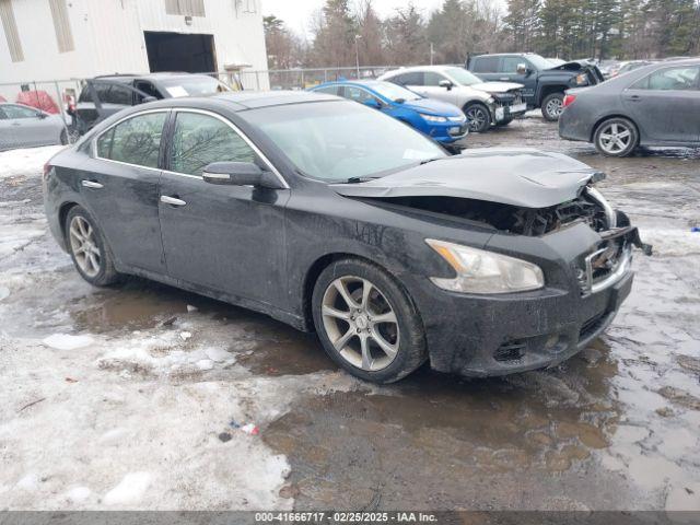  Salvage Nissan Maxima