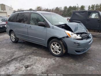  Salvage Toyota Sienna