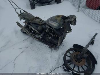  Salvage Harley-Davidson Xl883