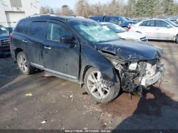  Salvage Nissan Pathfinder