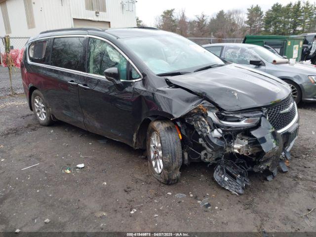  Salvage Chrysler Pacifica