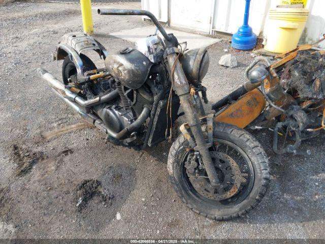  Salvage Suzuki Vl800