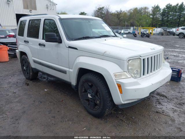  Salvage Jeep Liberty