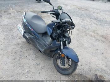  Salvage Suzuki Uh200
