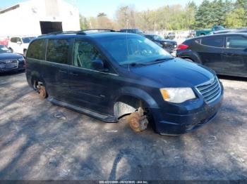  Salvage Chrysler Town & Country