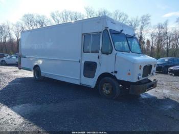  Salvage Freightliner Chassis