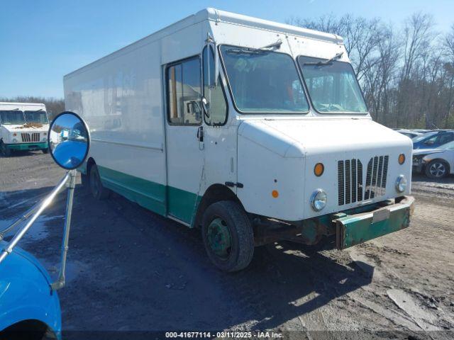 Salvage Workhorse Custom Cha Commercial Chassis