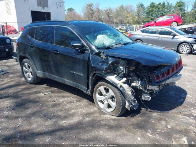  Salvage Jeep Compass
