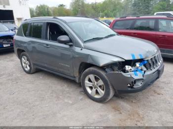  Salvage Jeep Compass