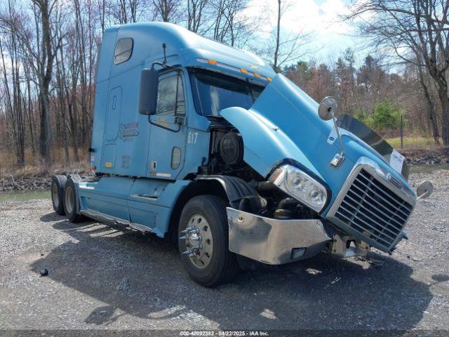  Salvage Freightliner St120