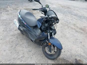  Salvage Suzuki Uh200