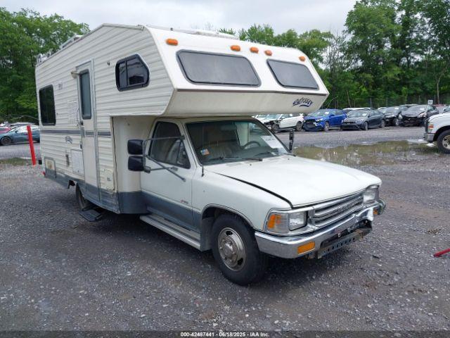  Salvage Toyota Pickup
