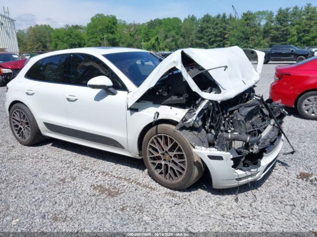  Salvage Porsche Macan