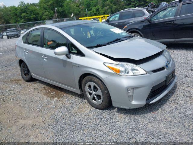  Salvage Toyota Prius