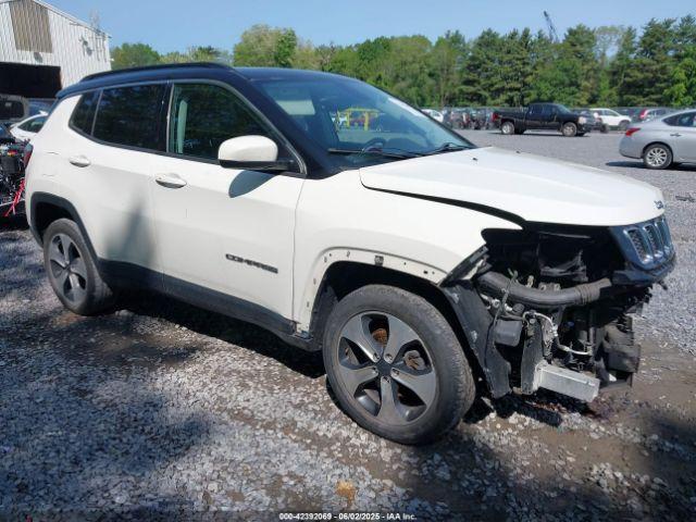  Salvage Jeep Compass