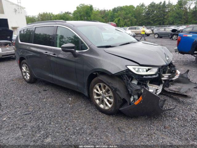  Salvage Chrysler Pacifica