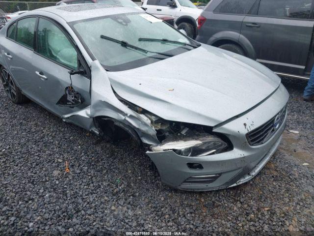  Salvage Volvo S60