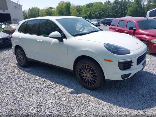  Salvage Porsche Cayenne