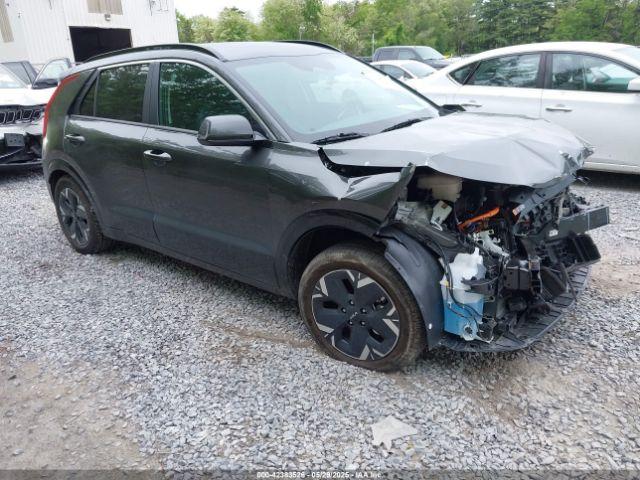  Salvage Kia Niro