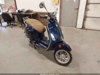  Salvage Vespa Primavera Sprint