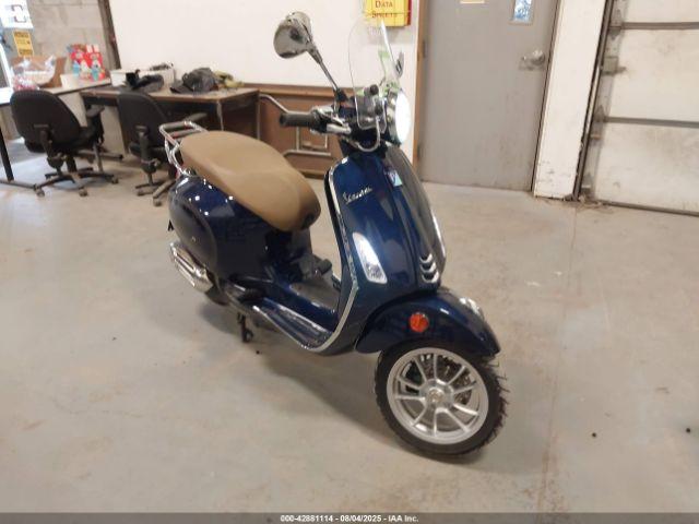  Salvage Vespa Primavera Sprint
