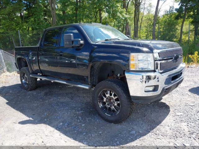  Salvage Chevrolet Silverado 2500