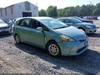  Salvage Toyota Prius v