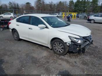  Salvage Nissan Altima