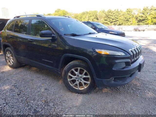  Salvage Jeep Cherokee