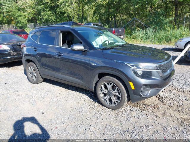  Salvage Kia Seltos