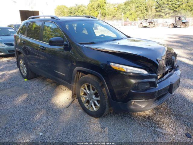  Salvage Jeep Cherokee