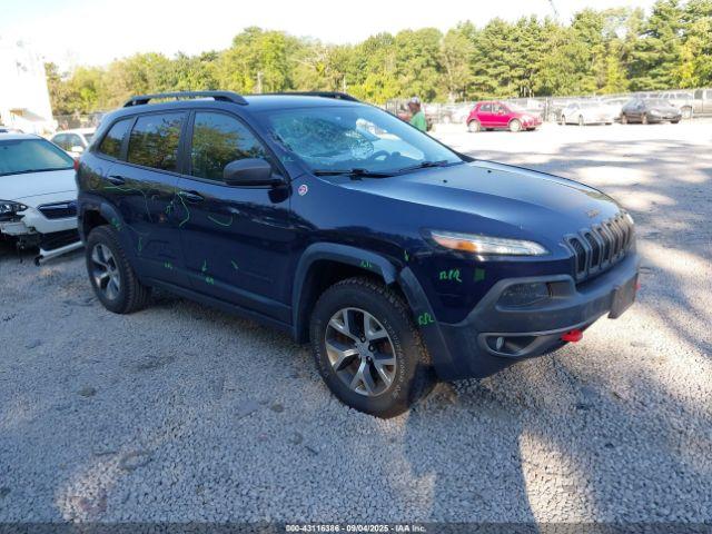  Salvage Jeep Cherokee