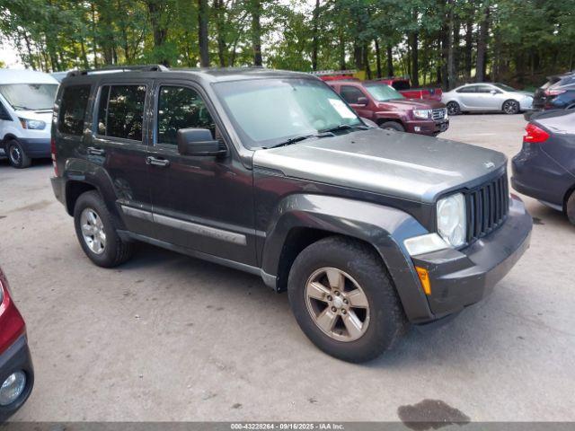  Salvage Jeep Liberty