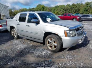  Salvage Chevrolet Avalanche
