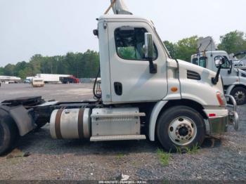  Salvage Freightliner Cascadia 113