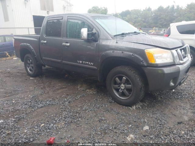  Salvage Nissan Titan