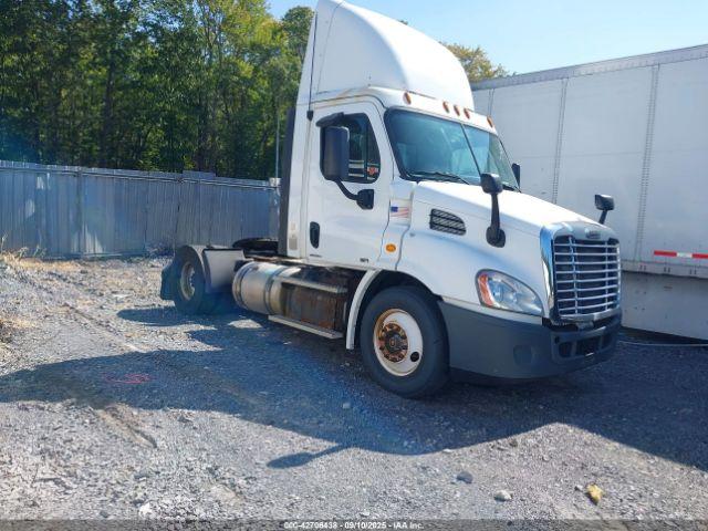  Salvage Freightliner Cascadia 113