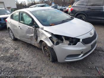  Salvage Kia Forte