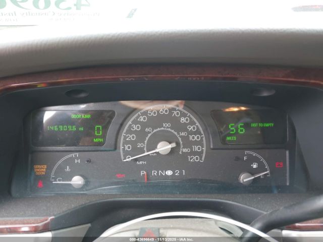 Lincoln Towncar Ultimate Image 7