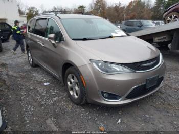  Salvage Chrysler Pacifica