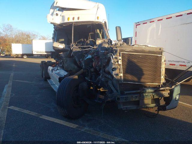 Salvage Freightliner Cascadia 125